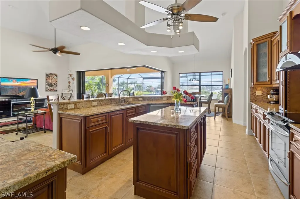 2528 SW 39th Terrace Cape Coral FL 33914
