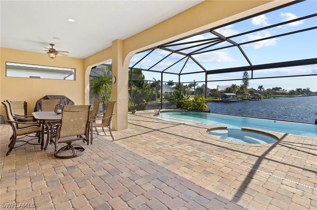 2528 SW 39th Terrace Cape Coral FL 33914