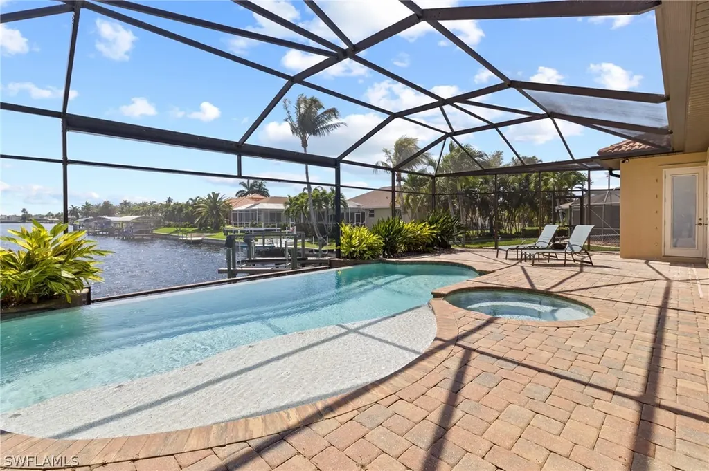 2528 SW 39th Terrace Cape Coral FL 33914