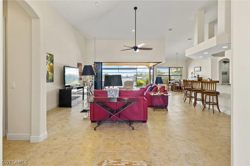 2528 SW 39th Terrace Cape Coral FL 33914