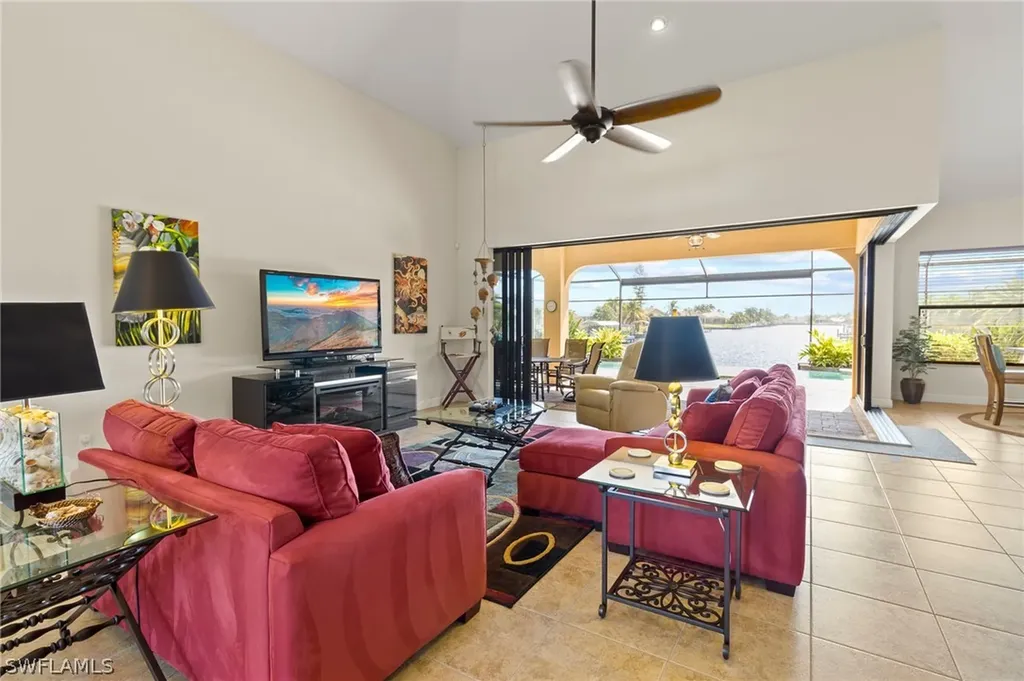 2528 SW 39th Terrace Cape Coral FL 33914