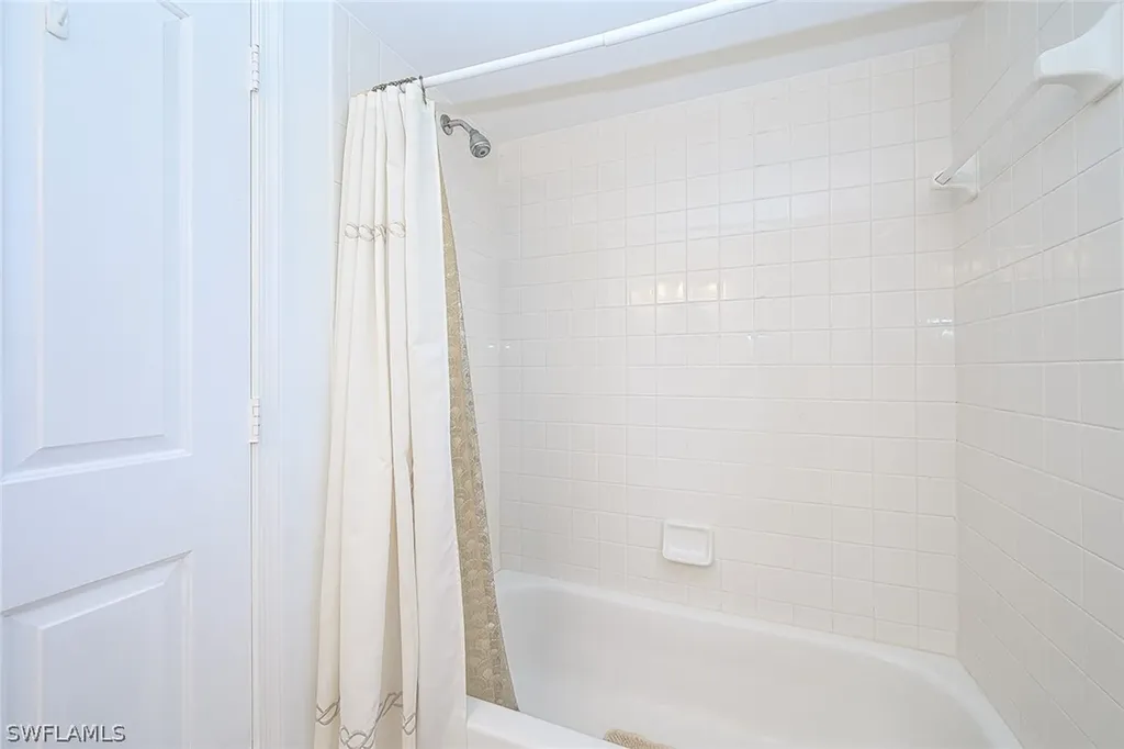 815 New Waterford Drive Naples FL 34104