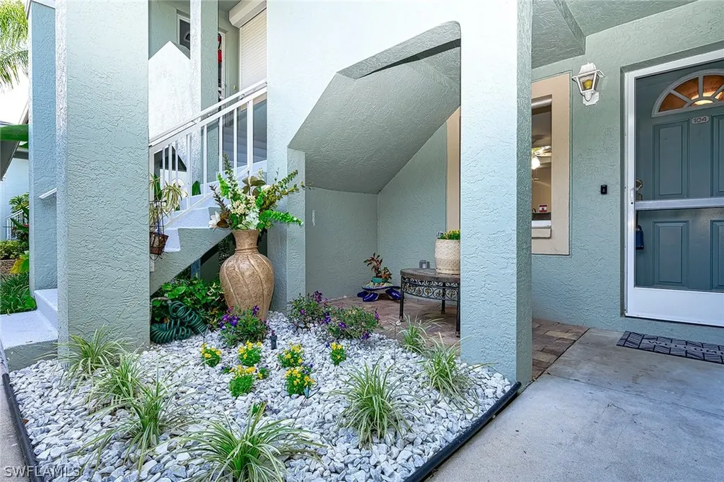 815 New Waterford Drive Naples FL 34104