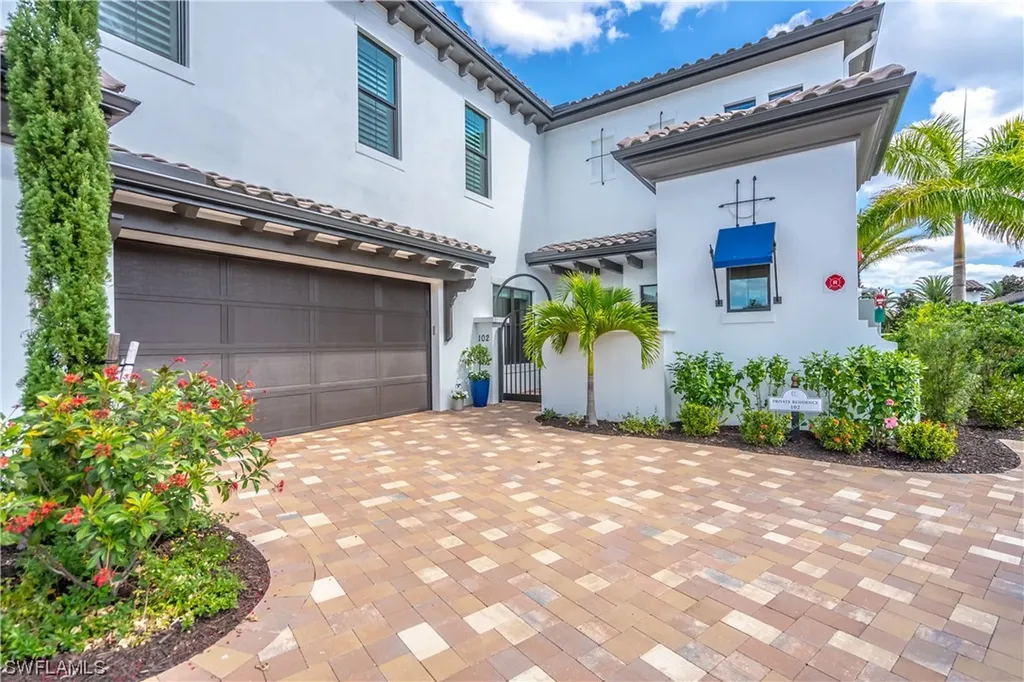 Naples FL, 16362 Corsica Way, Unit 5-102
