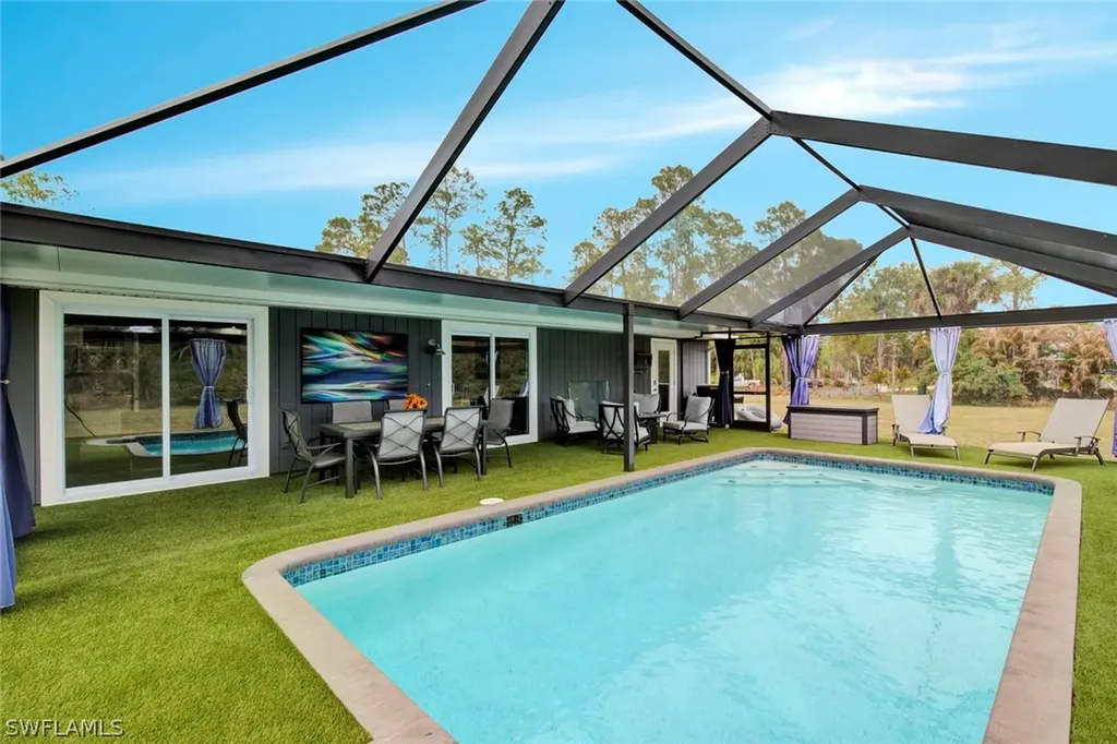 280 9th Street SW Naples FL 34117