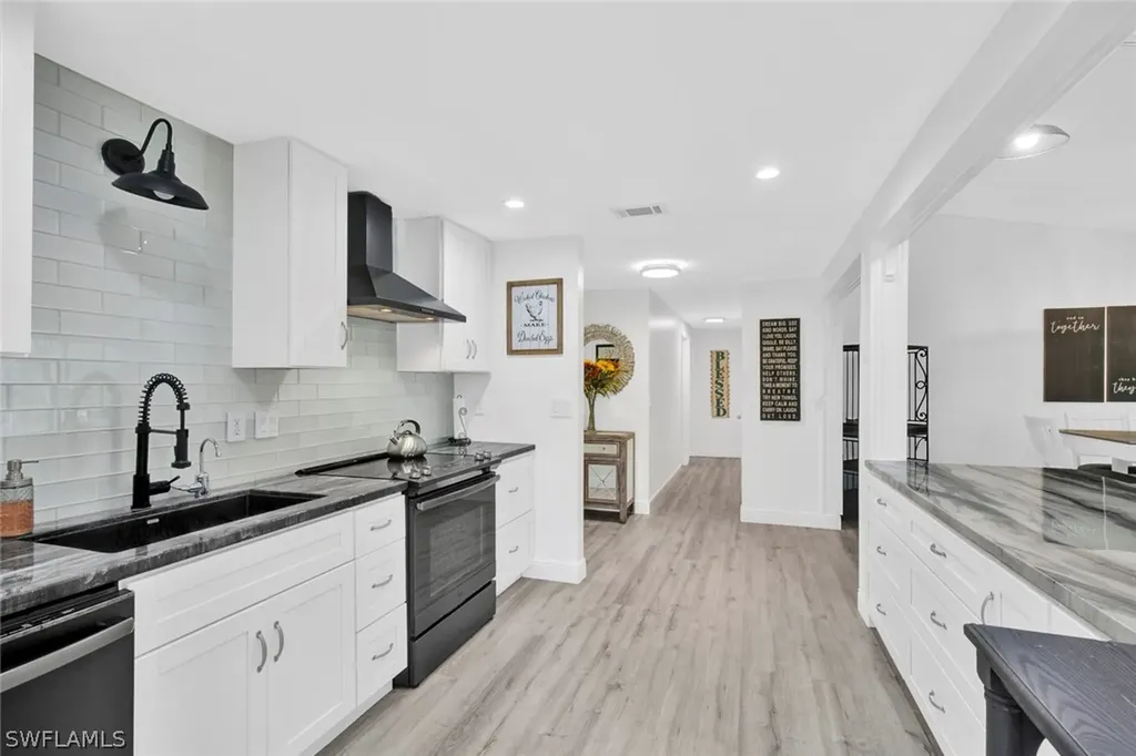 280 9th Street SW Naples FL 34117
