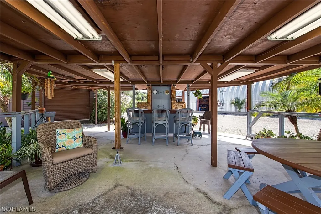 310 9th Street NW Naples FL 34120