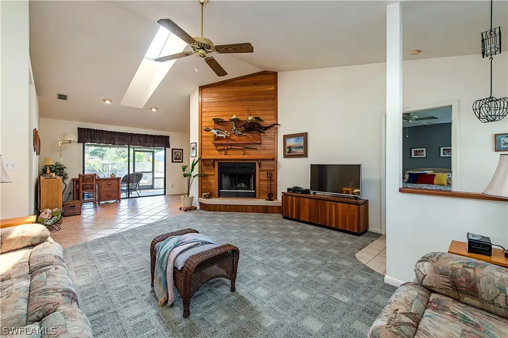 310 9th Street NW Naples FL 34120