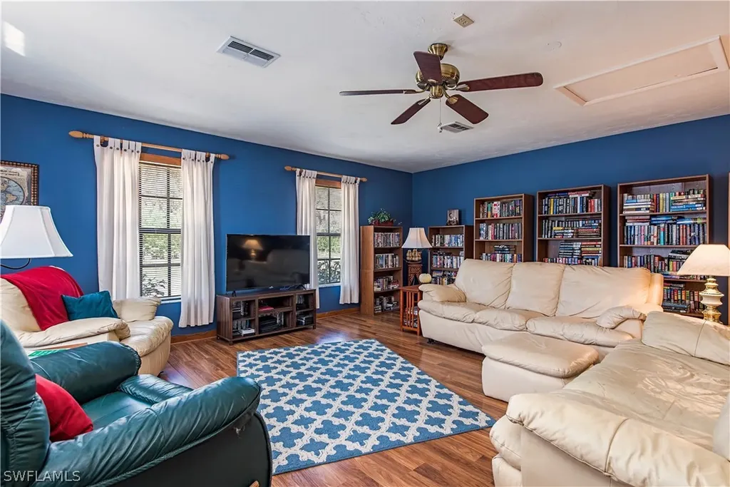 310 9th Street NW Naples FL 34120