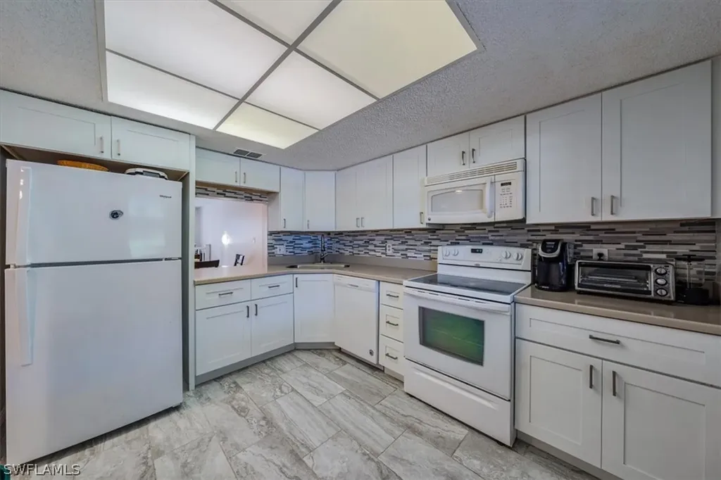 9395 Pennsylvania Avenue Bonita Springs FL 34135