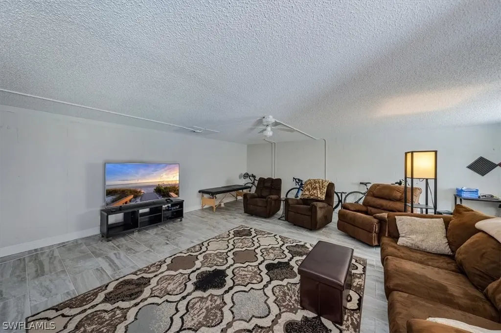 9395 Pennsylvania Avenue Bonita Springs FL 34135