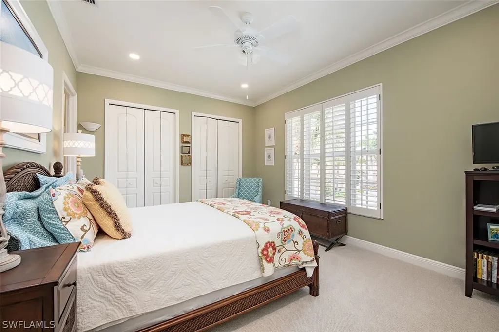 515 Via Veneto Naples FL 34108