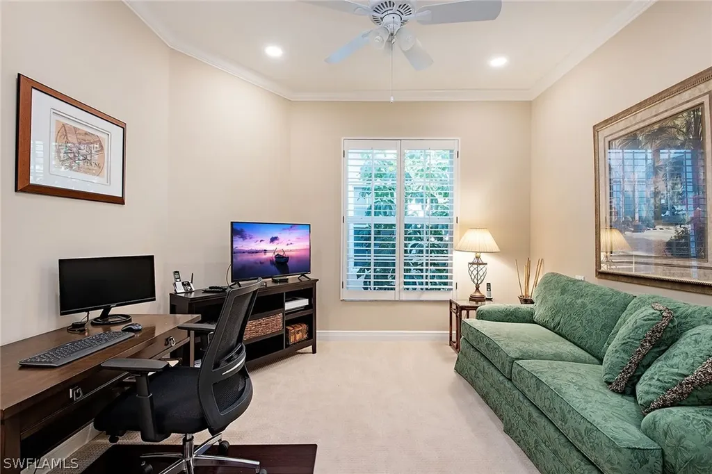 515 Via Veneto Naples FL 34108