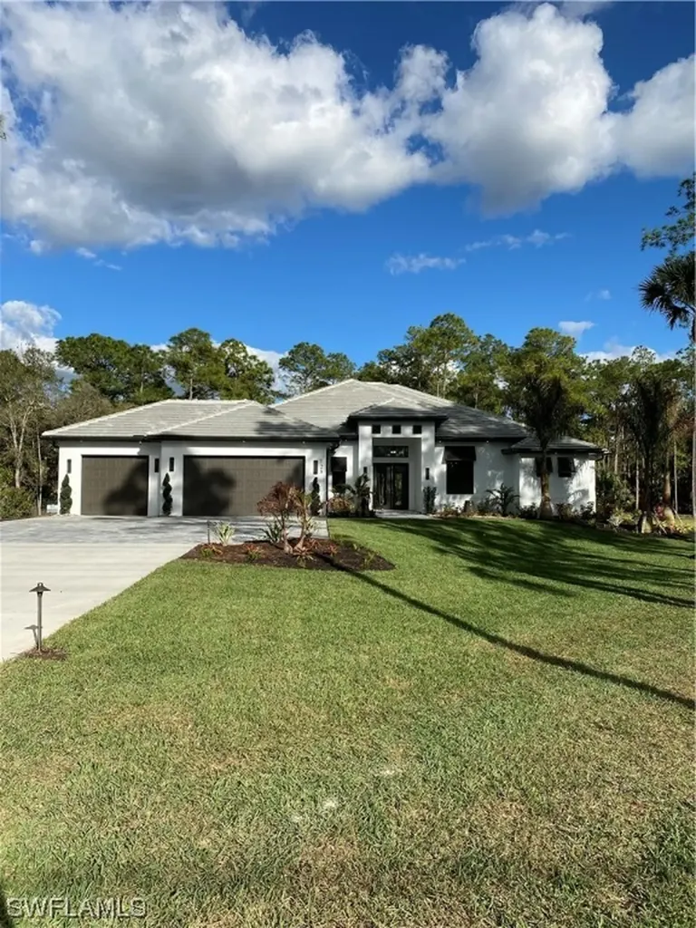 128 5th Street SW Naples FL 34117