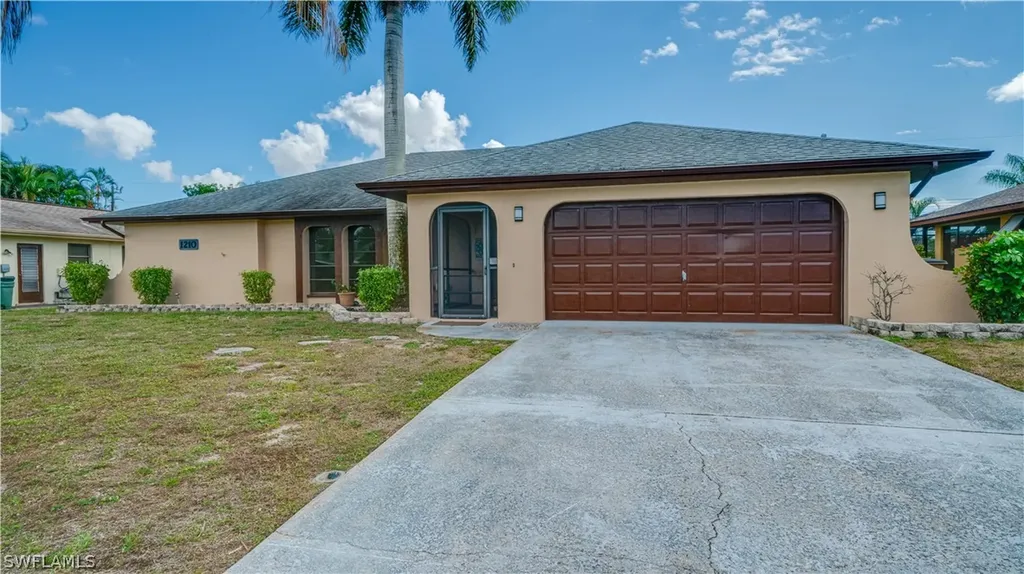 1210 SE 33rd Street Cape Coral FL 33904
