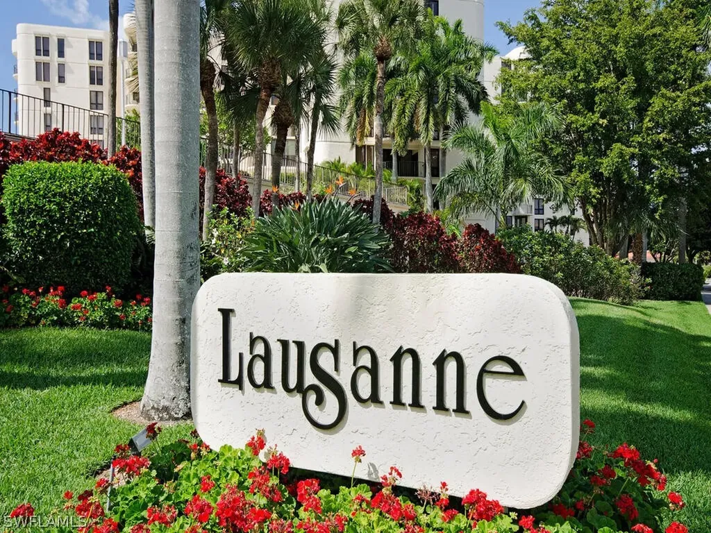 3215 Gulf Shore Boulevard N Naples FL 34103