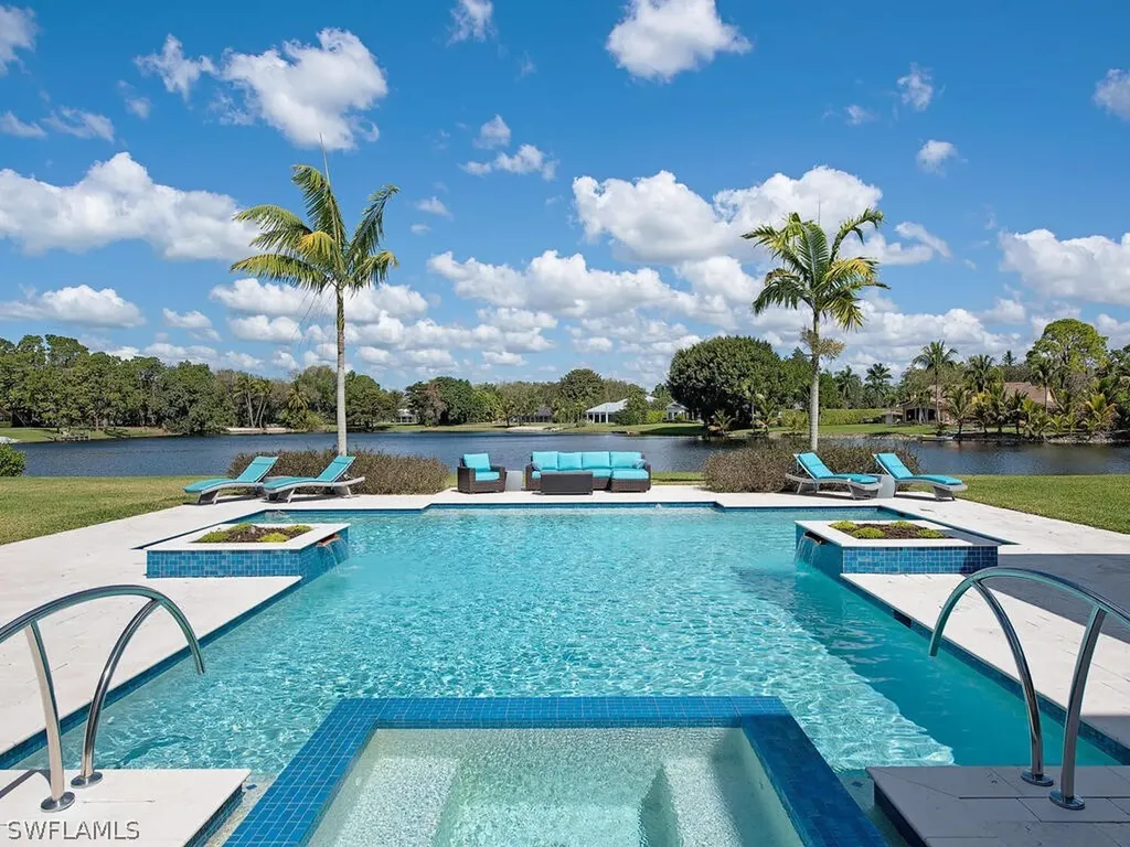 119 Carica Road Naples FL 34108