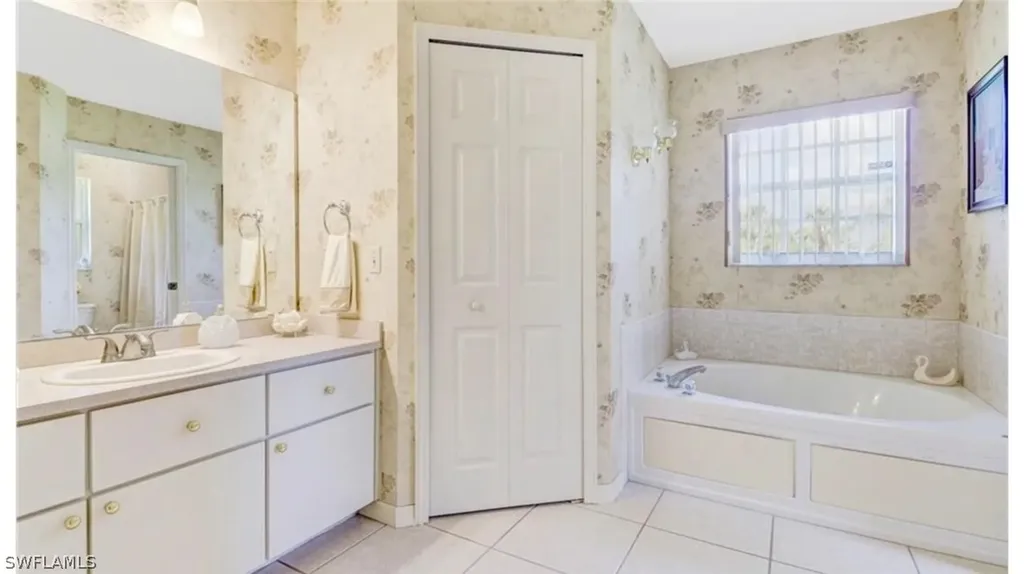 591 14th Street NE Naples FL 34120