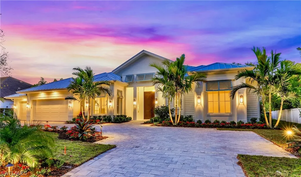 725 Coral Drive Naples FL 34102