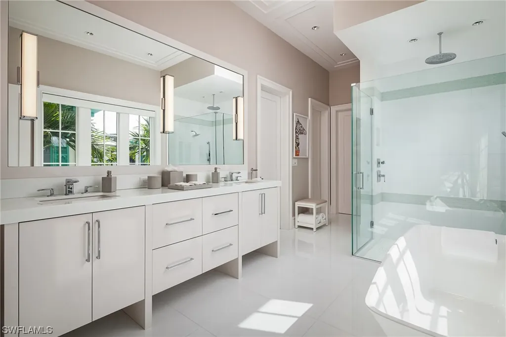 942 9th Avenue S Naples FL 34102