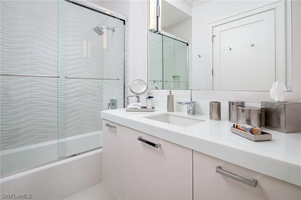 942 9th Avenue S Naples FL 34102