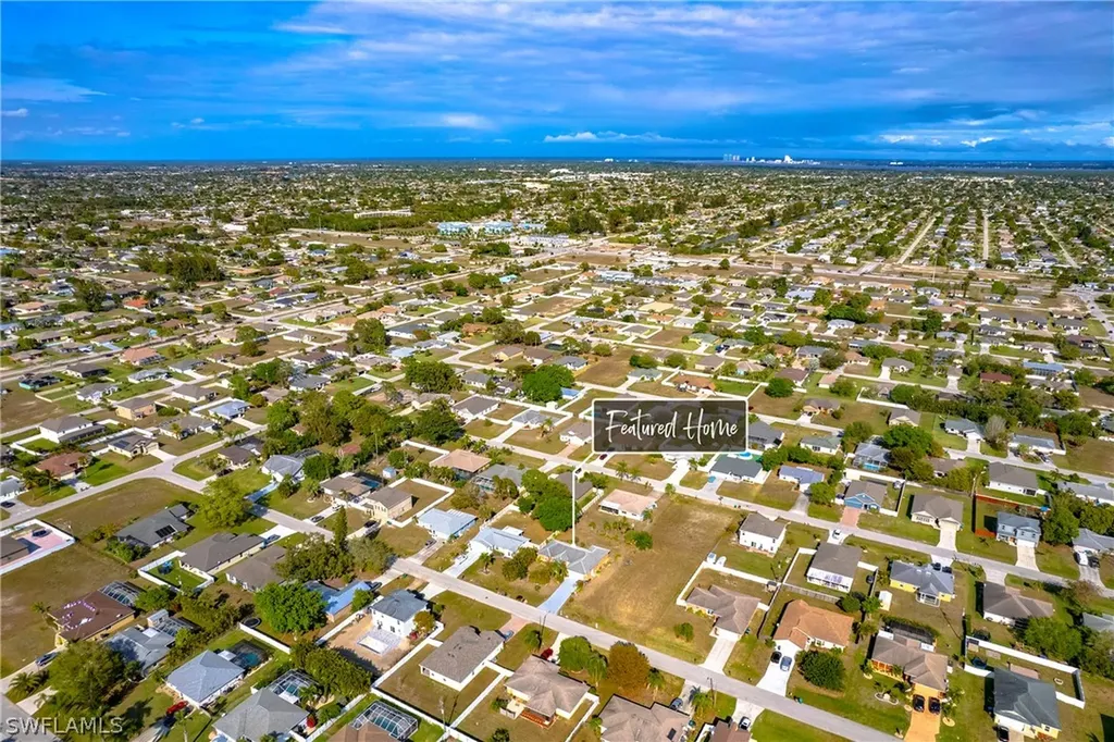 1729 SW 3rd Place Cape Coral FL 33991