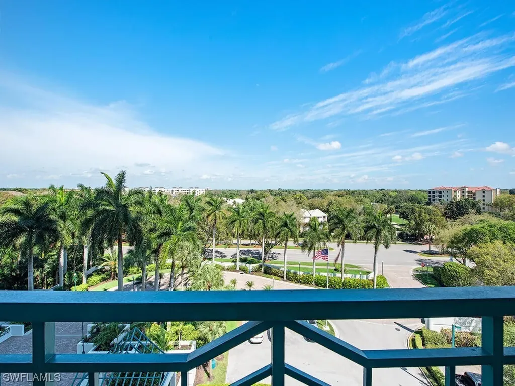 7515 Pelican Bay Boulevard Naples FL 34108