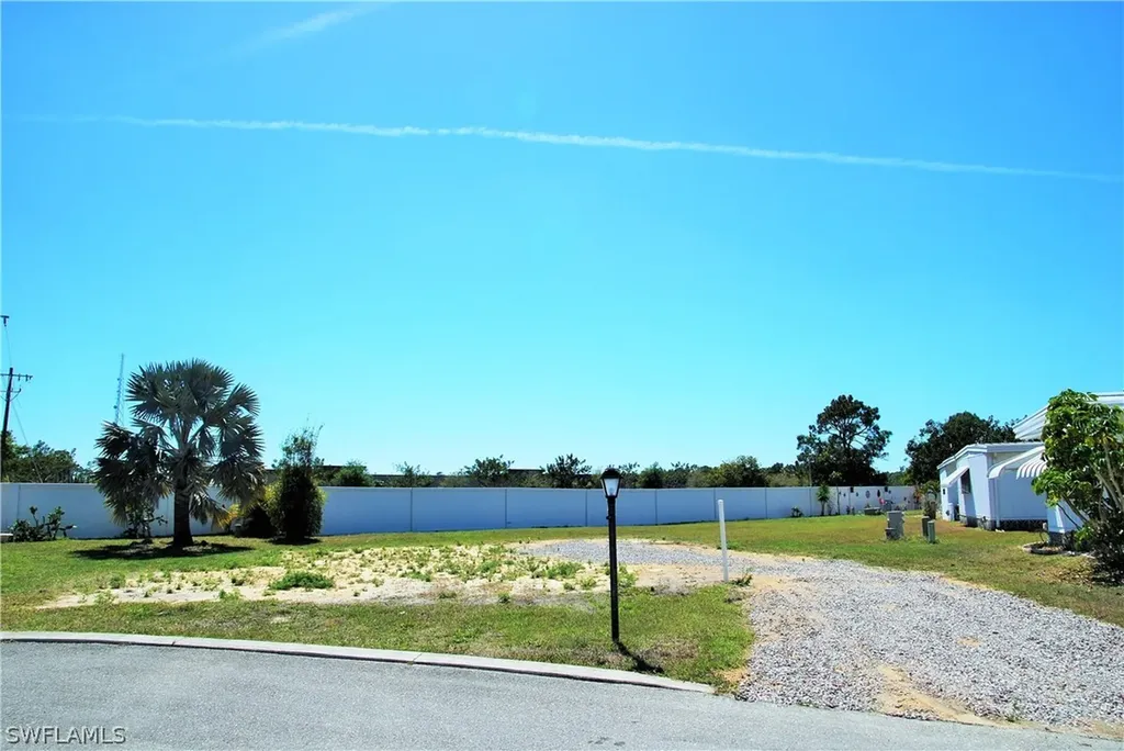 75 Sanders Court North Fort Myers FL 33903