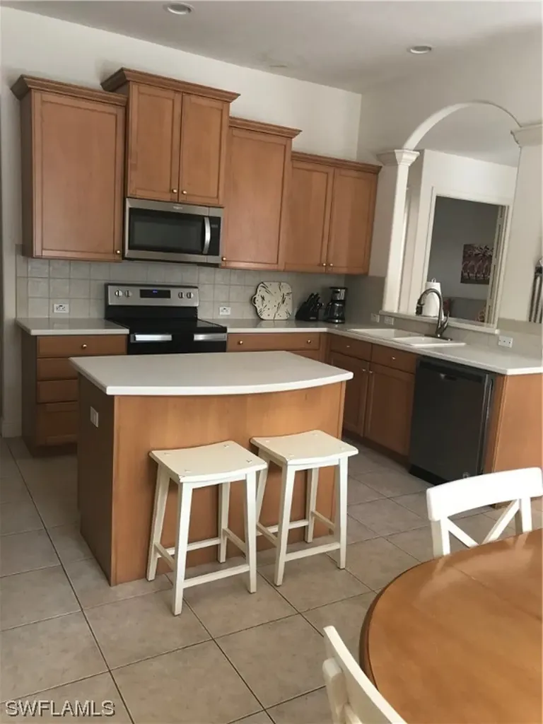 9162 Troon Lakes Drive Naples FL 34109