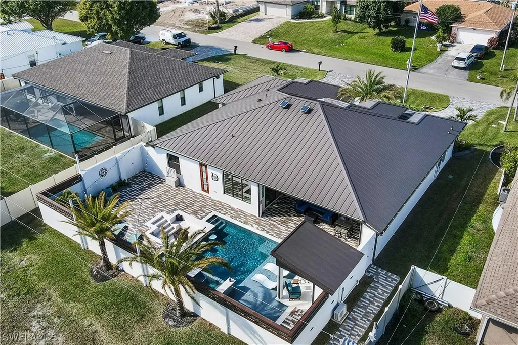 2125 SE 18th Avenue Cape Coral FL 33990
