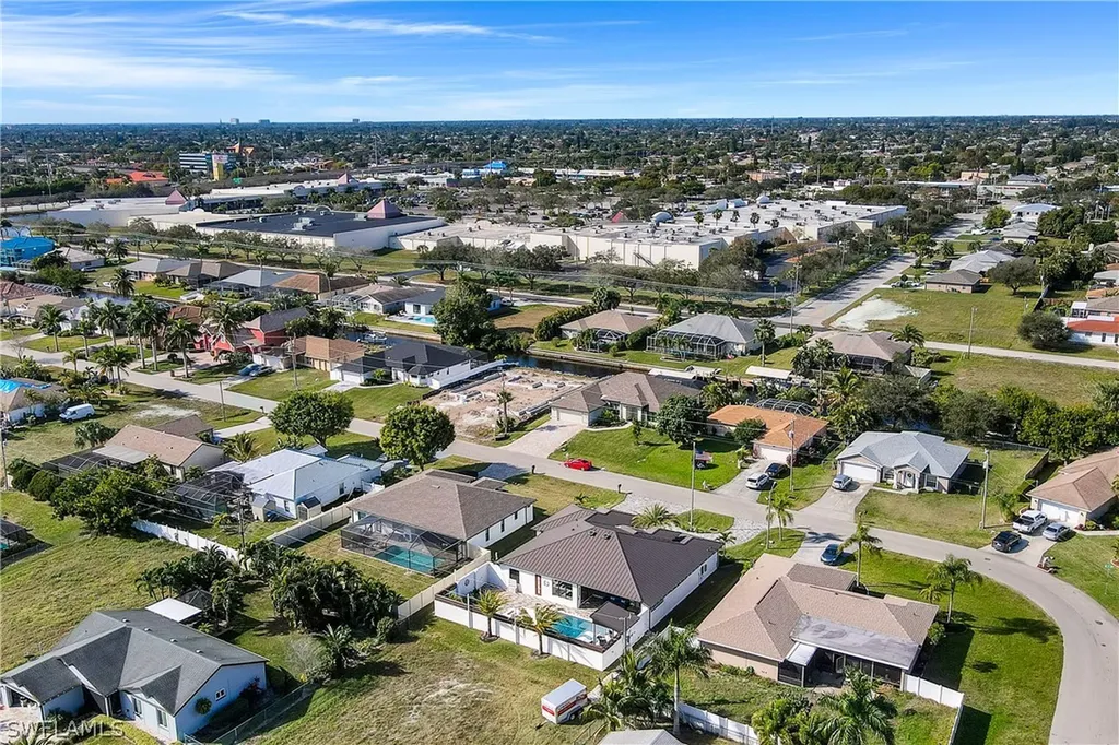 2125 SE 18th Avenue Cape Coral FL 33990