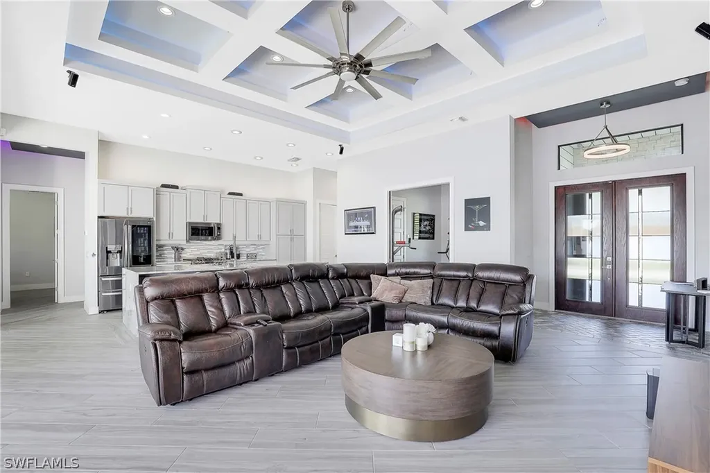 2125 SE 18th Avenue Cape Coral FL 33990