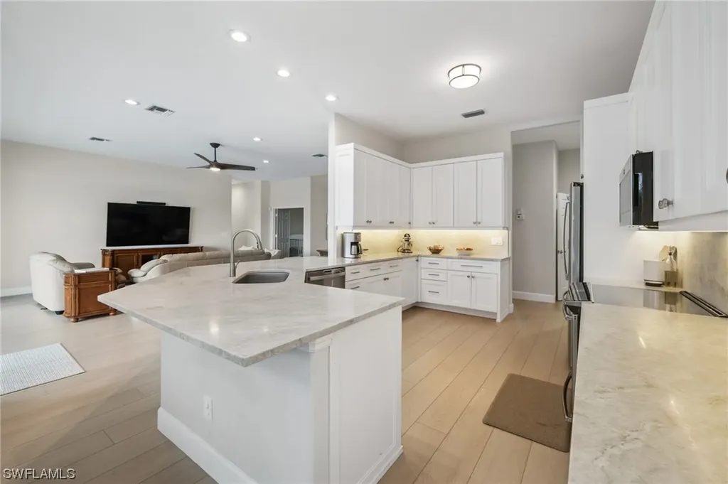 11569 Longshore Way E Naples FL 34119
