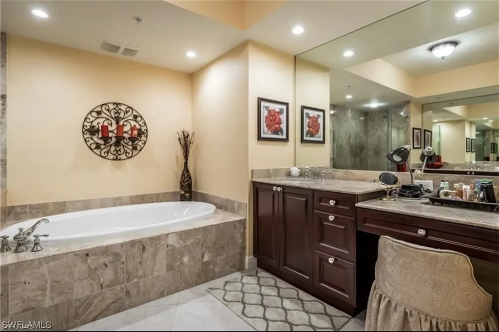 1050 Borghese Lane Naples FL 34114