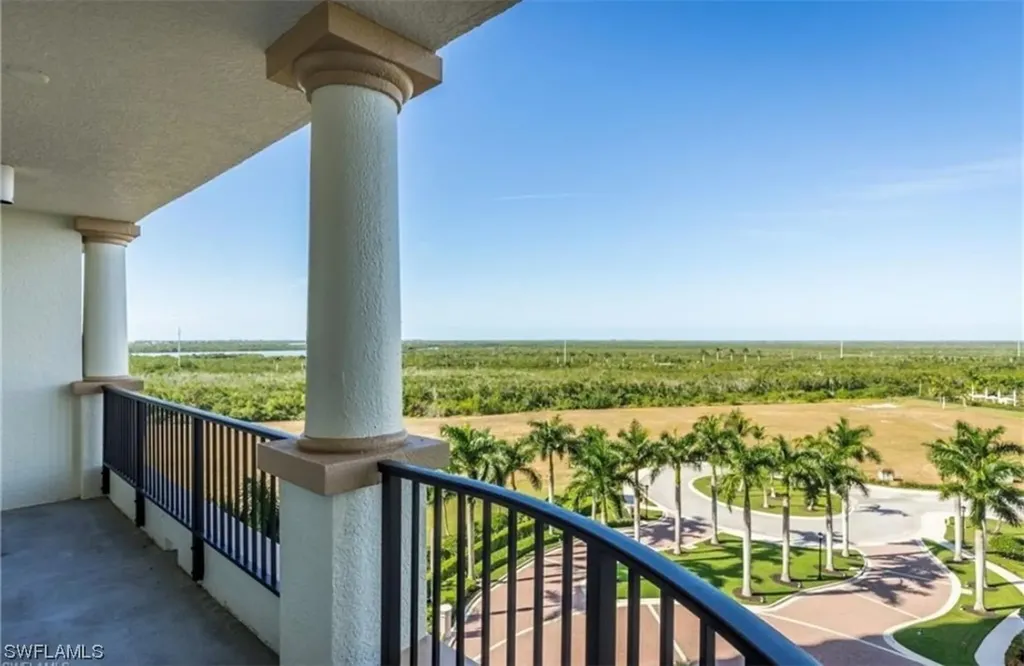 1050 Borghese Lane Naples FL 34114