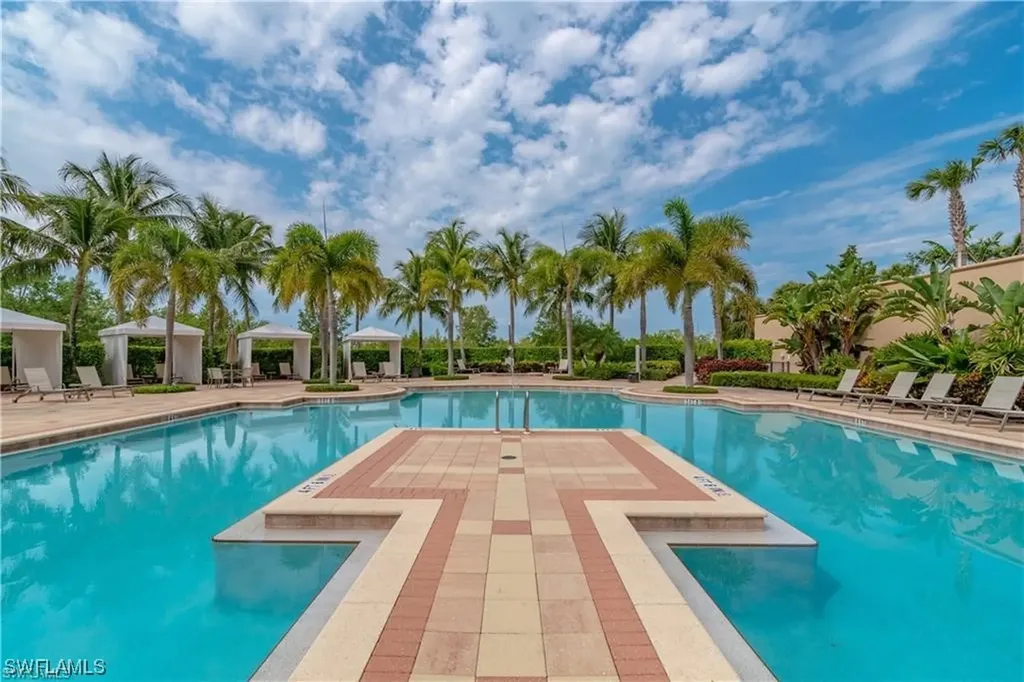 1050 Borghese Lane Naples FL 34114