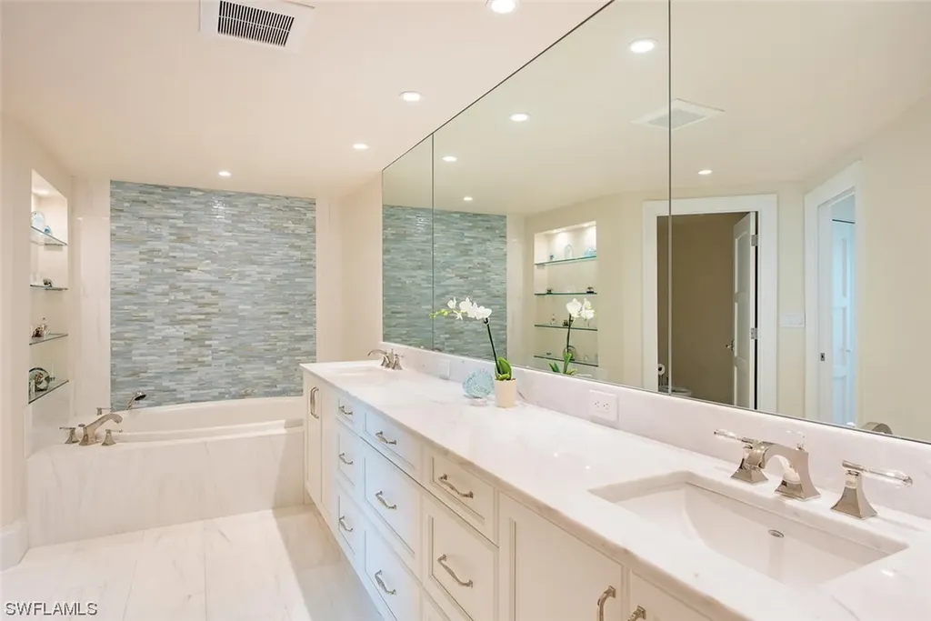 3991 Gulf Shore Boulevard N Naples FL 34103