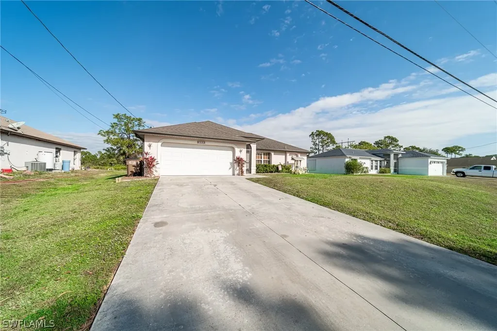 2049 NE 28th Street Cape Coral FL 33909