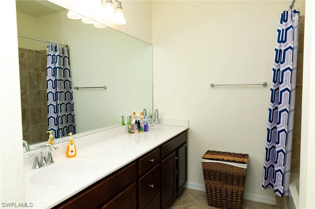 2650 Bloom Lane Naples FL 34120