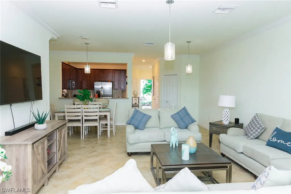 2650 Bloom Lane Naples FL 34120