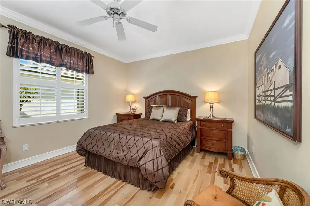 989 Spanish Moss Trail Naples FL 34108