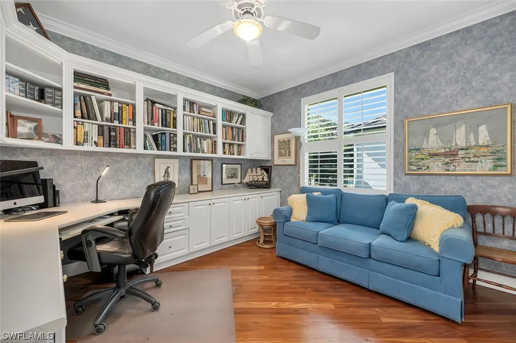 989 Spanish Moss Trail Naples FL 34108