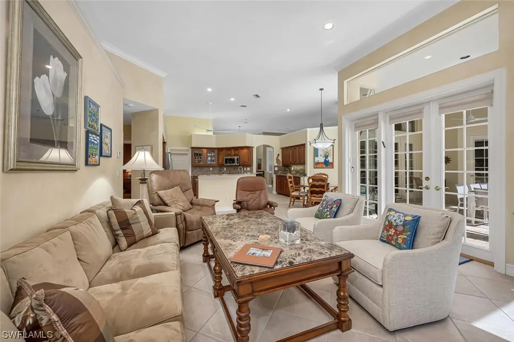 989 Spanish Moss Trail Naples FL 34108