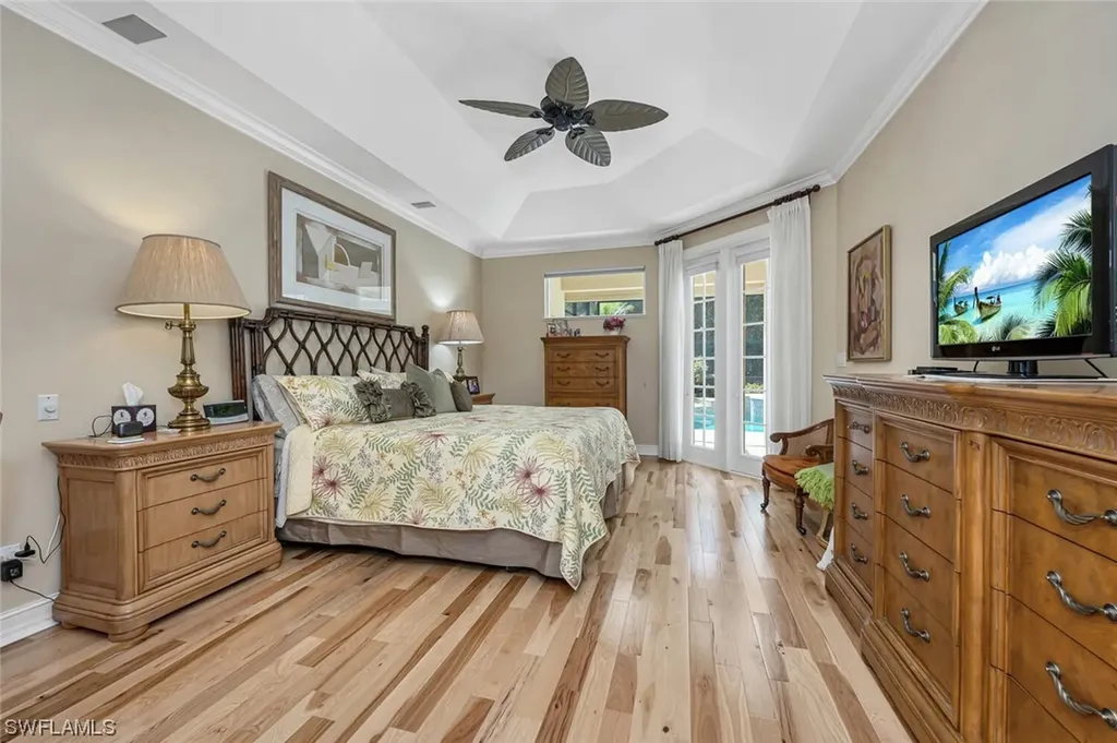 989 Spanish Moss Trail Naples FL 34108
