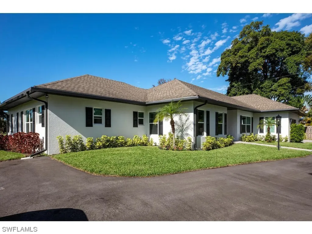 231 Burning Tree Drive Naples FL 34105