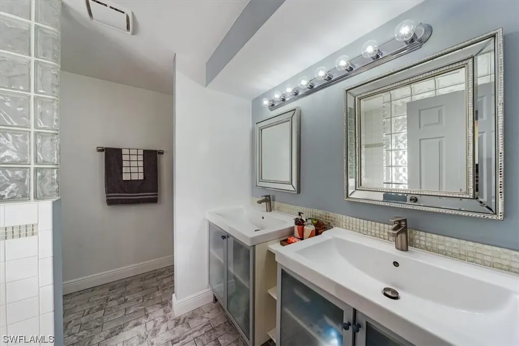 108 Mentor Drive Naples FL 34110