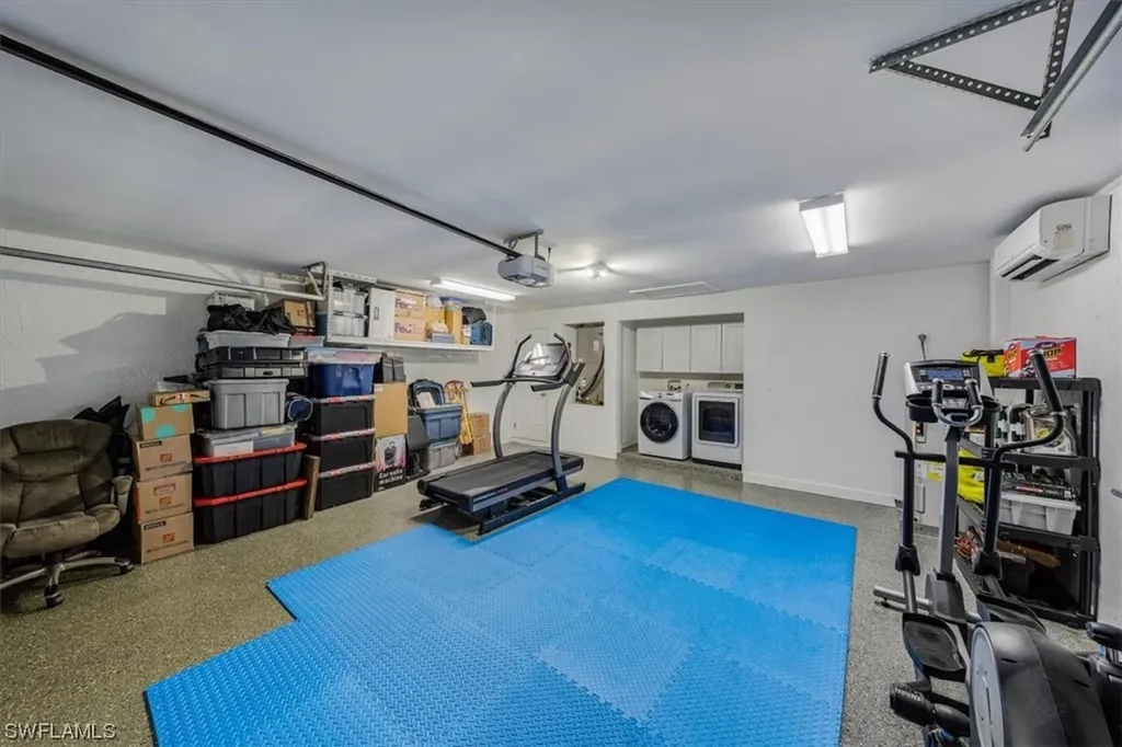 108 Mentor Drive Naples FL 34110