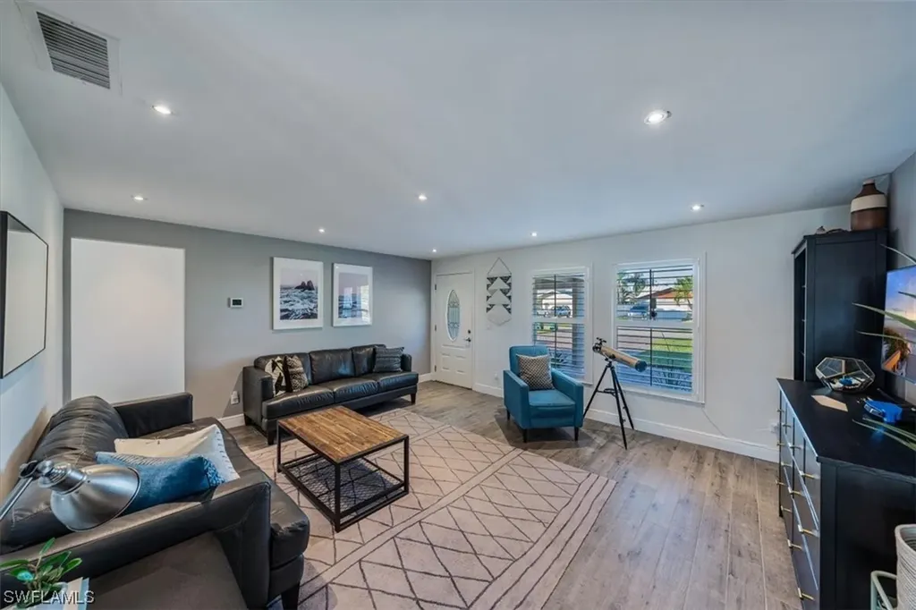 108 Mentor Drive Naples FL 34110