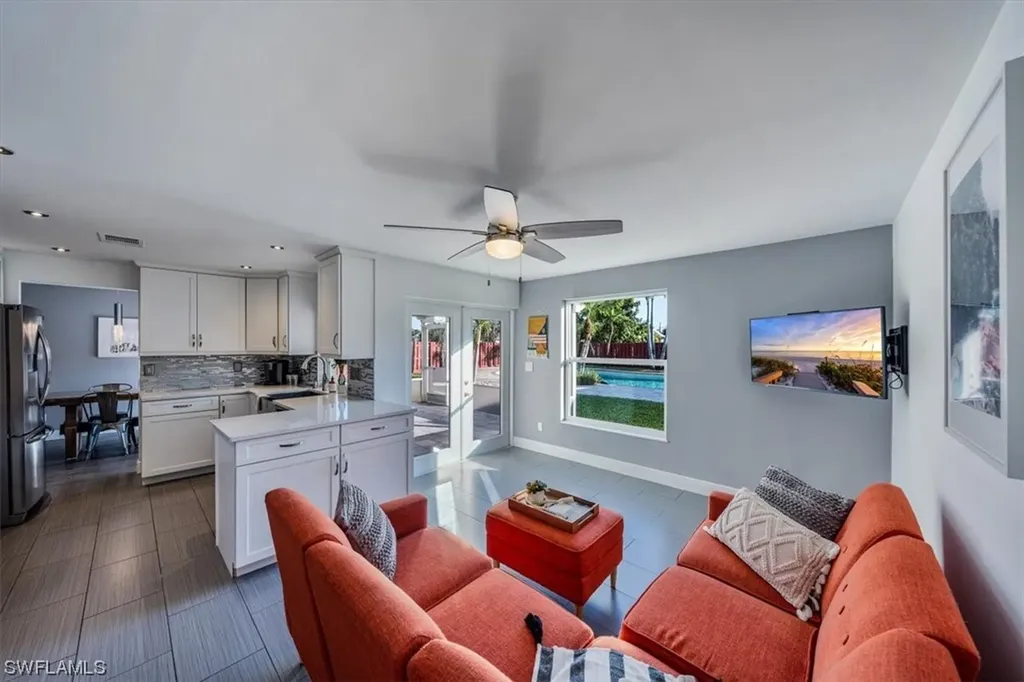 108 Mentor Drive Naples FL 34110