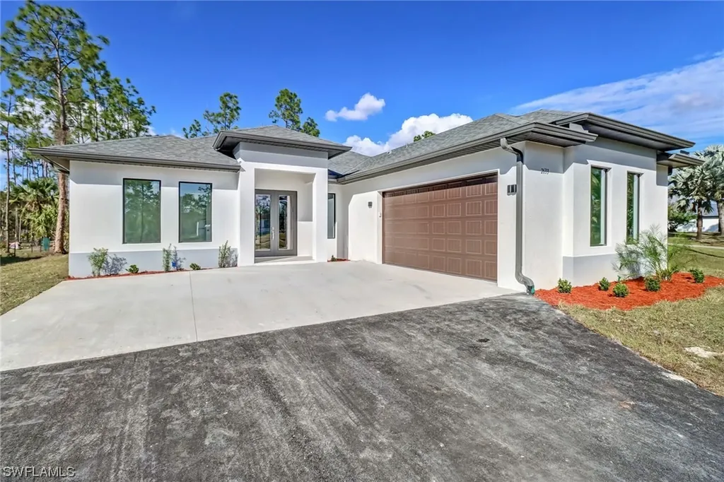 2843 18th Avenue NE Naples FL 34120